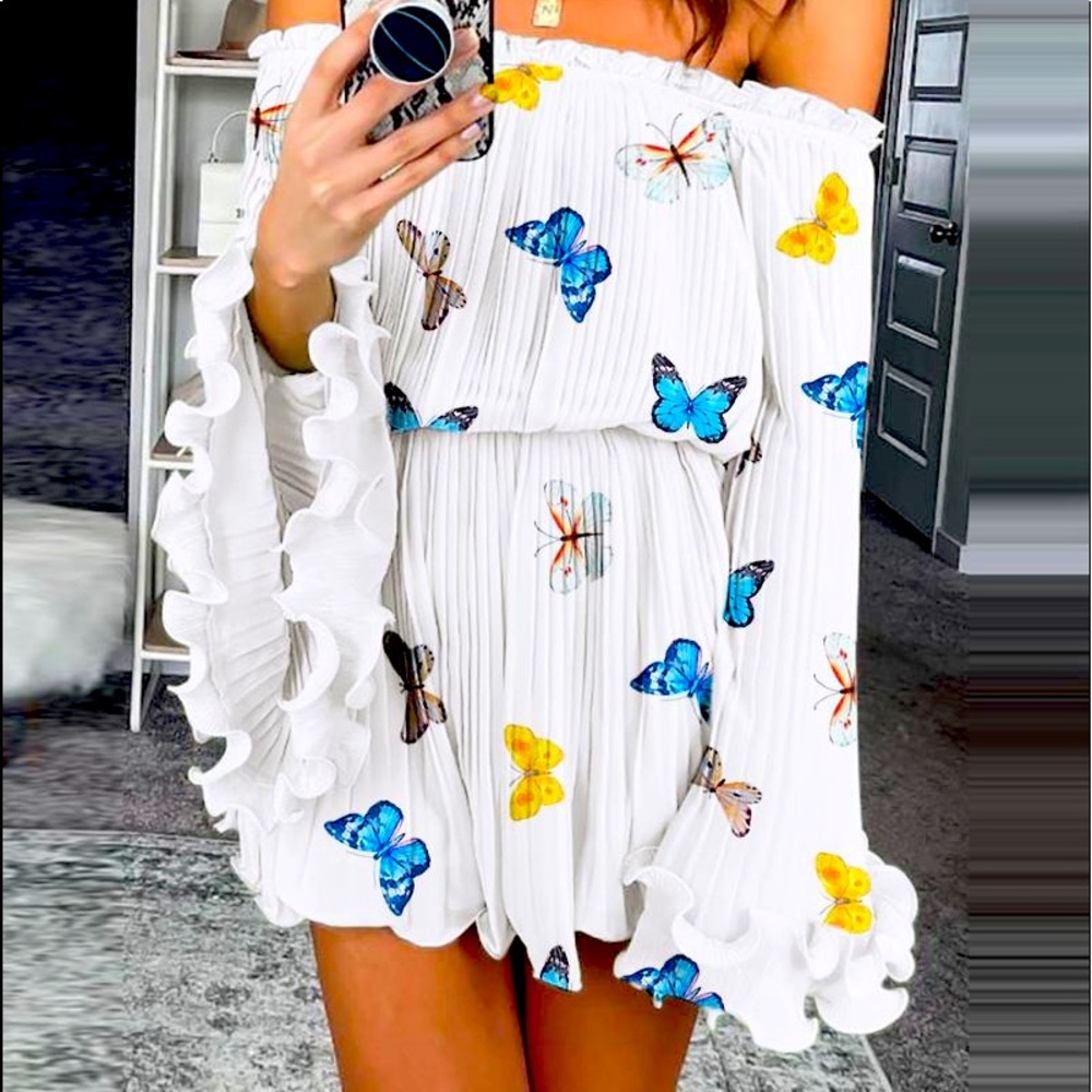 Women’s dress pretty off the shoulder long sleeve butterflies NWT @alemp900